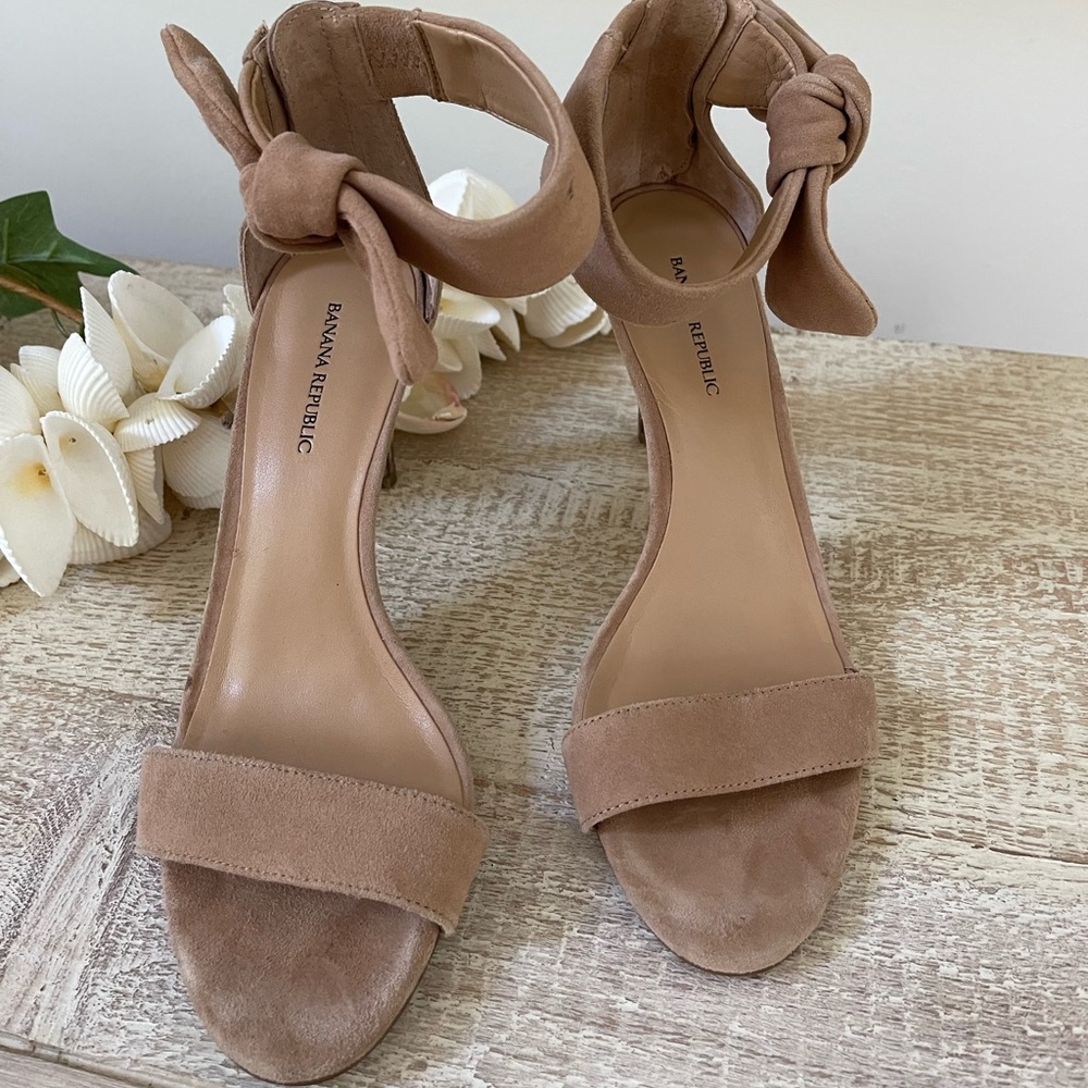 Banana Republic Suede Heels size 6.5
